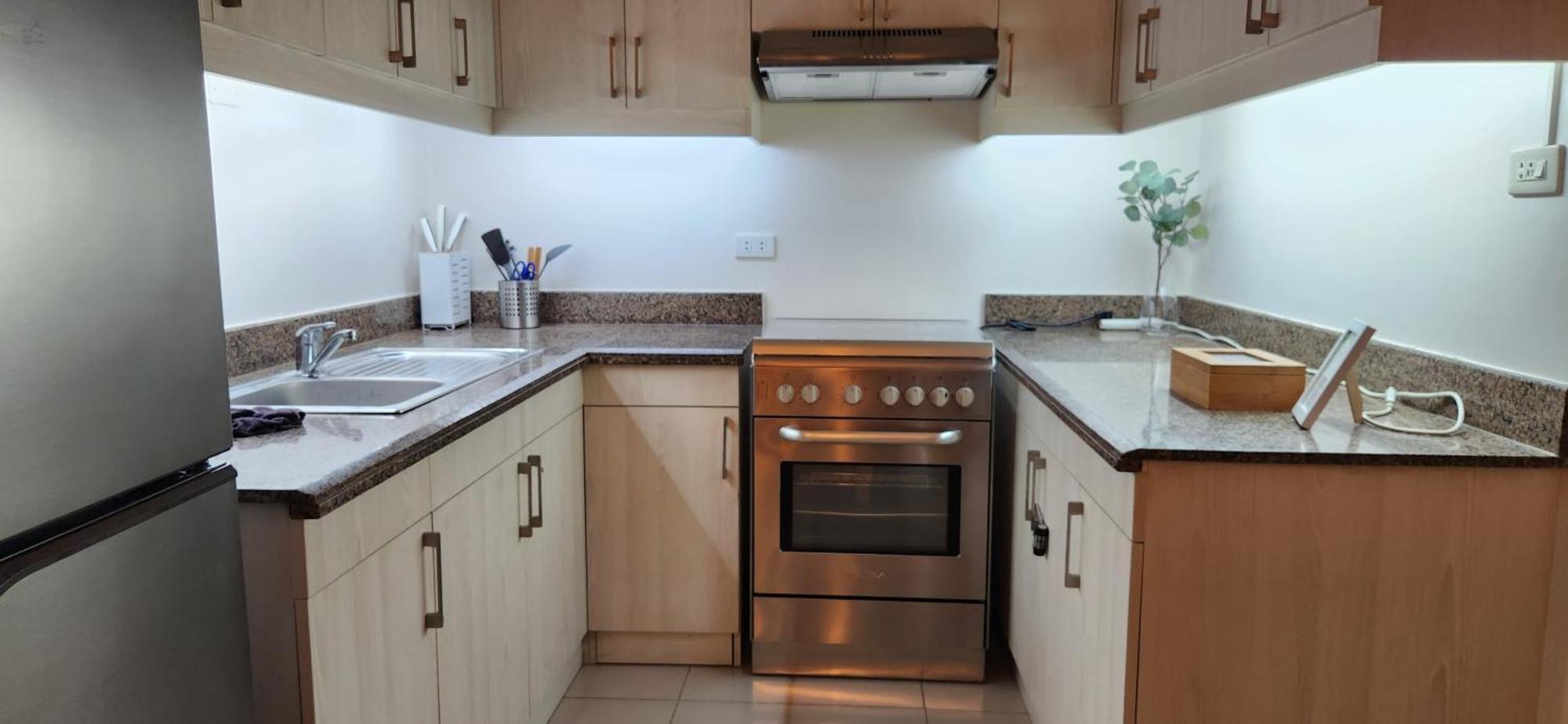 Casa Antonio At Fairway Terraces Family Penthouse 2Br Wi-Fi Nr Golf, Airport, Fort Bgc Manila Eksteriør billede