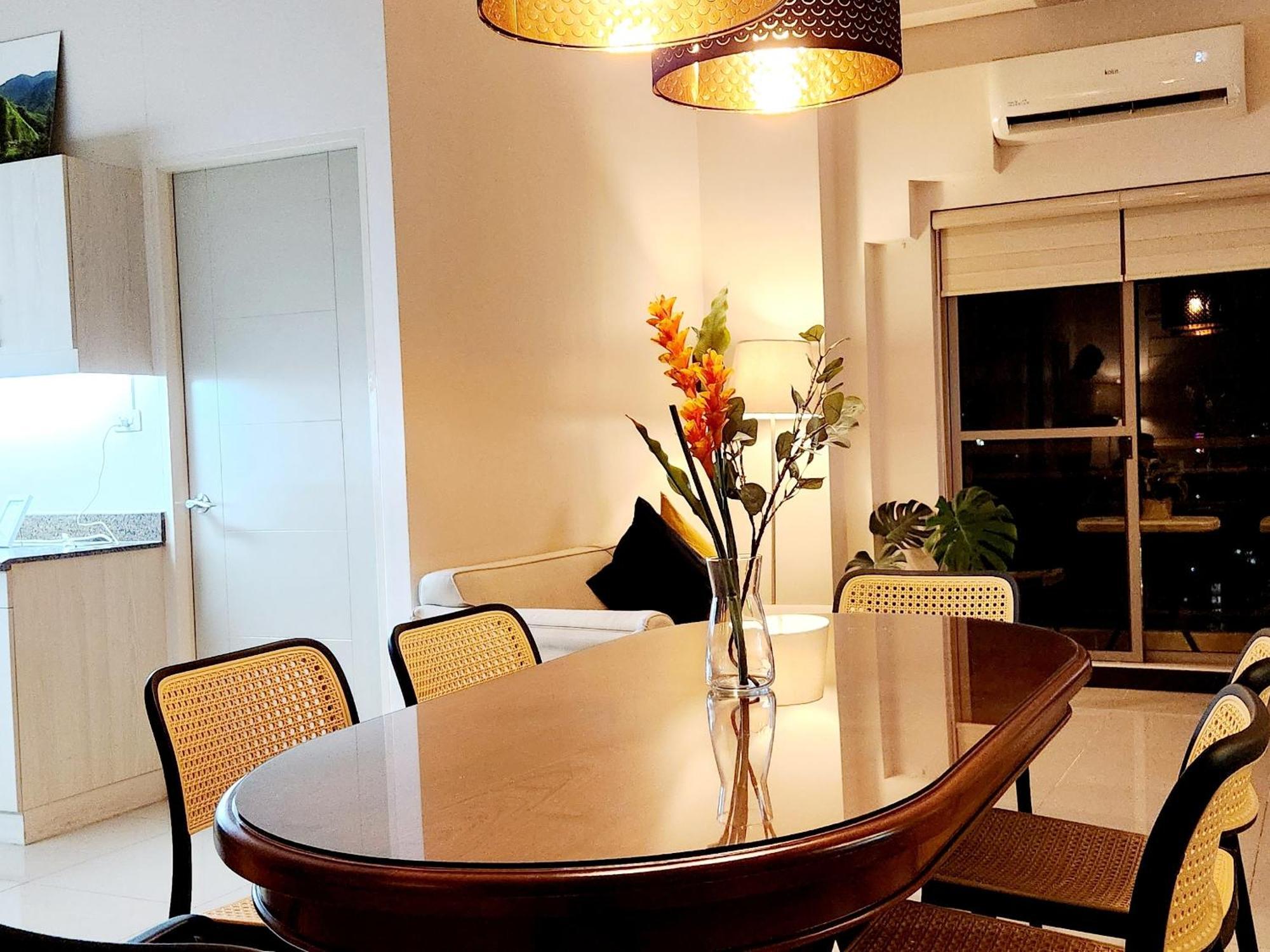 Casa Antonio At Fairway Terraces Family Penthouse 2Br Wi-Fi Nr Golf, Airport, Fort Bgc Manila Eksteriør billede